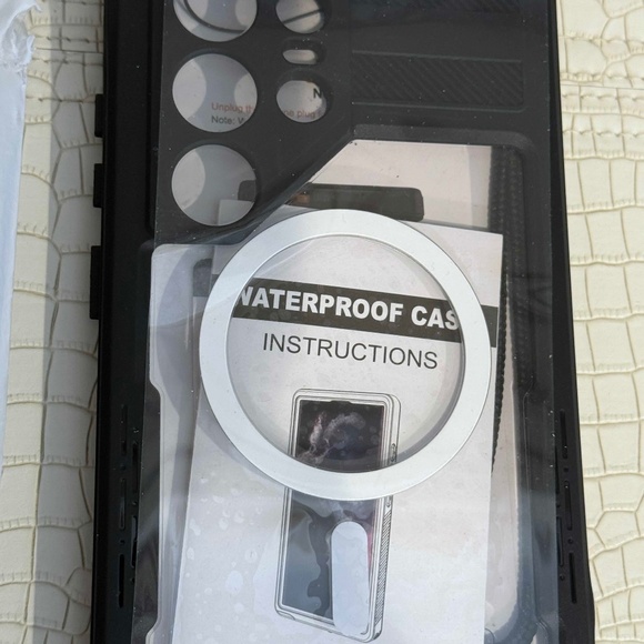 Waterproof 360 Protection-BuiltIn Screen Protectors Front/Back Case S25 Ultra - Picture 3 of 10